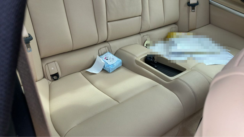 内装後方シート