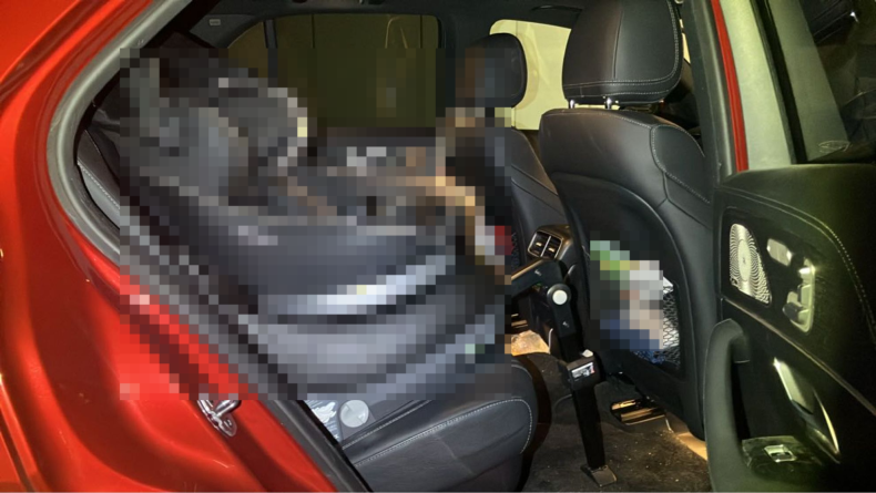 内装後方シート