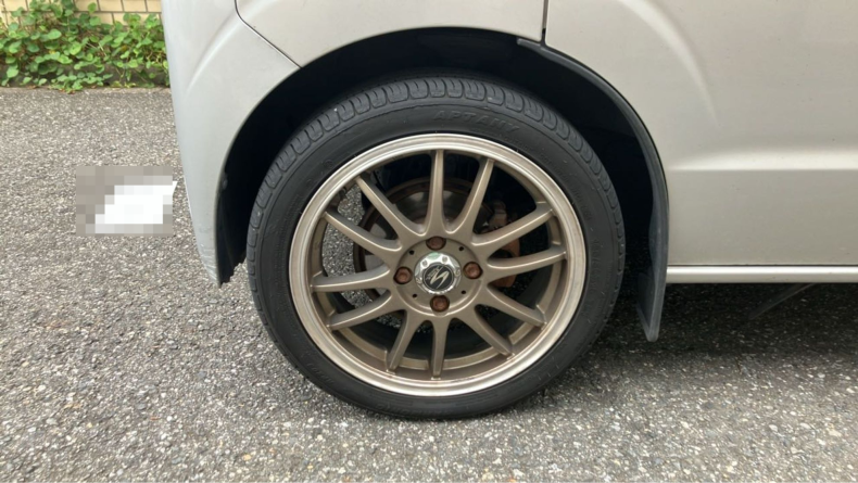 タイヤホイール前