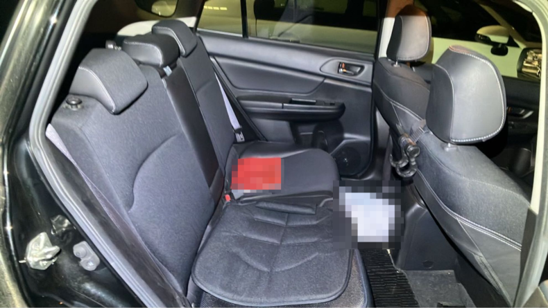 内装後方シート