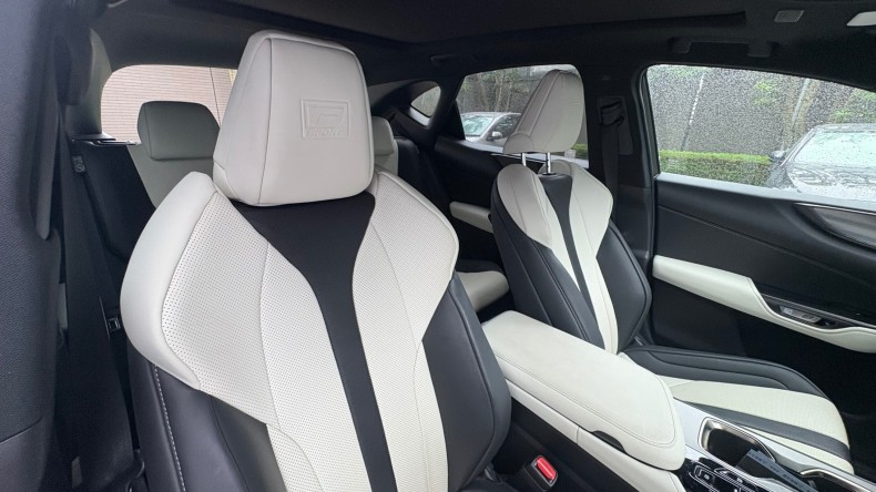 内装前方シート