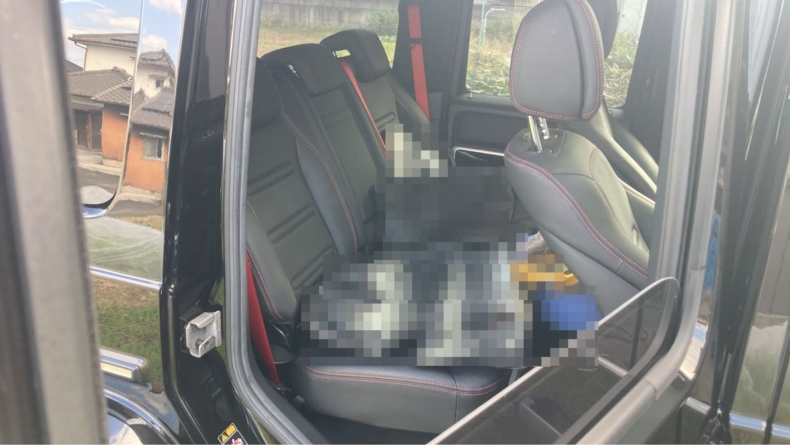 内装後方シート