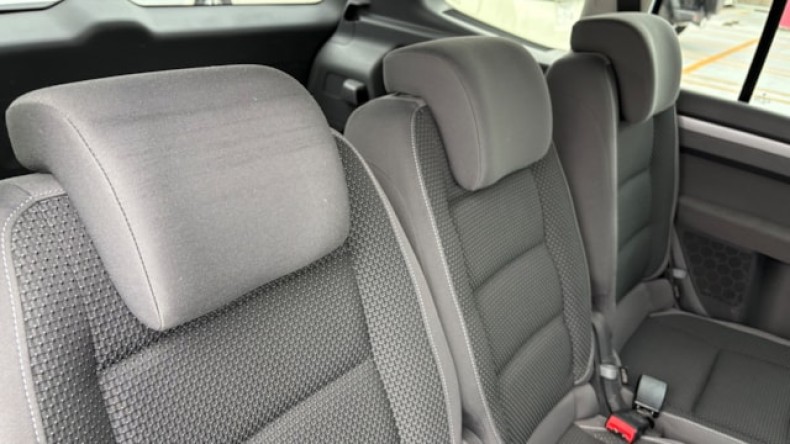 内装後方シート