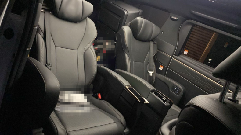 内装後方シート