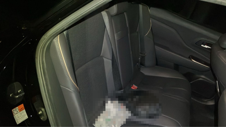 内装後方シート