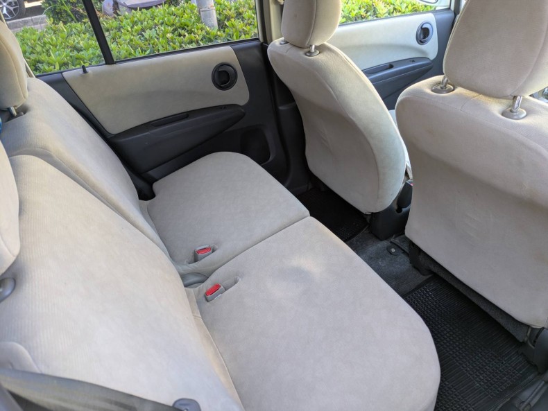 内装後方シート