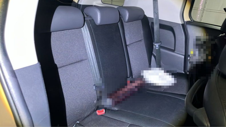 内装後方シート