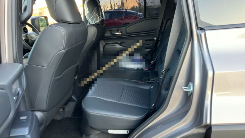 内装後方シート