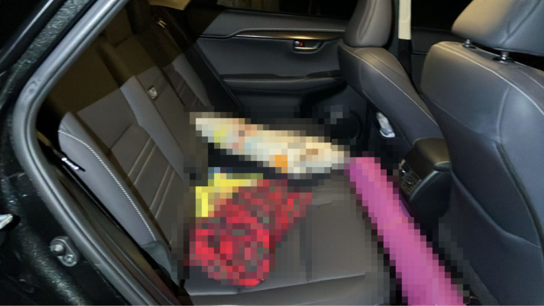 内装後方シート