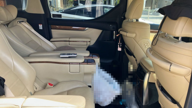 内装後方シート