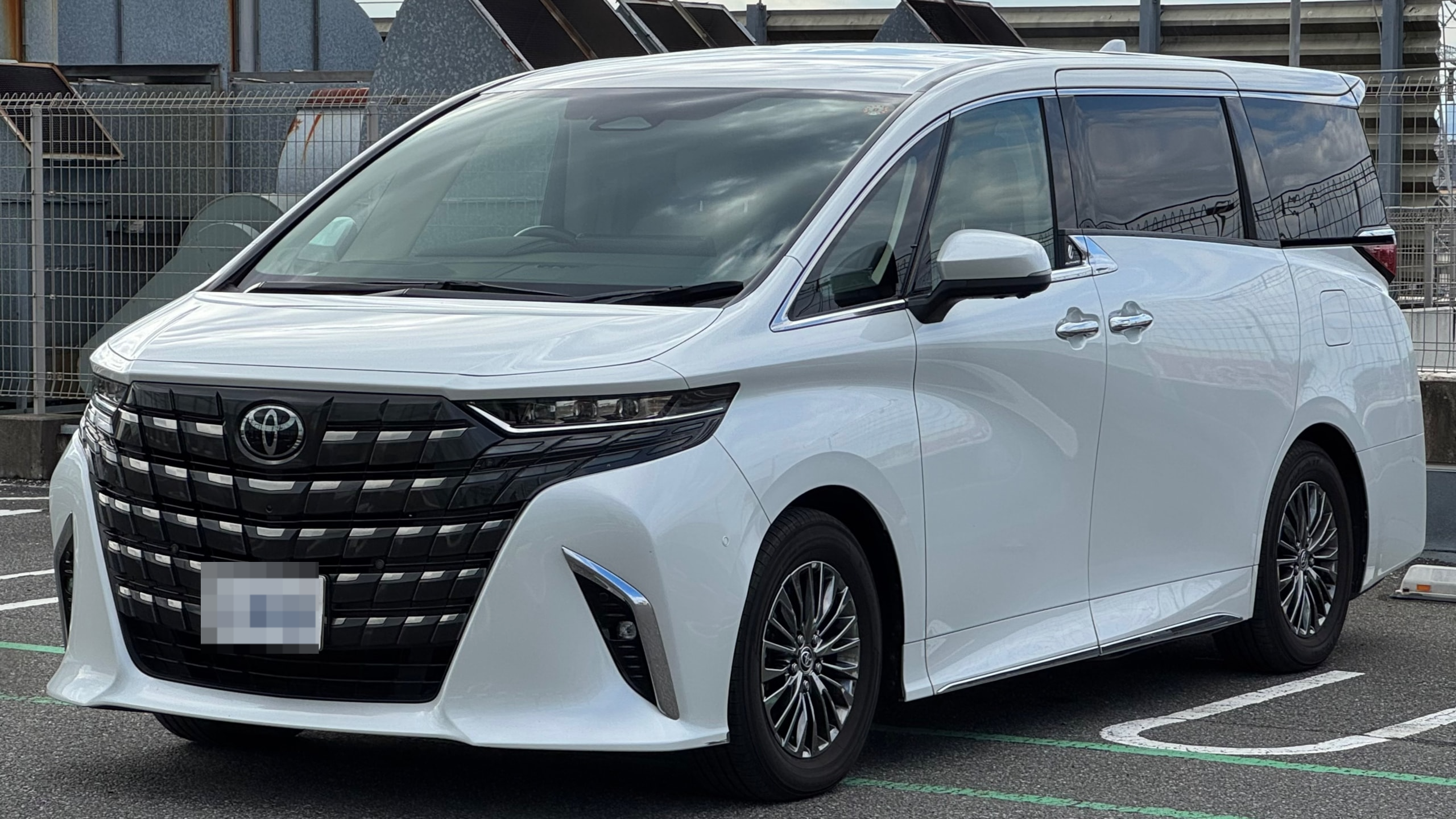 トヨタ アルファードハイブリッドの売買実績画像