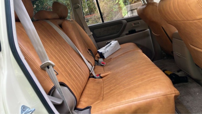 内装後方シート