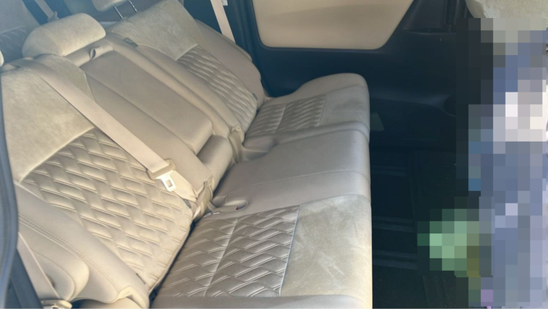 内装後方シート