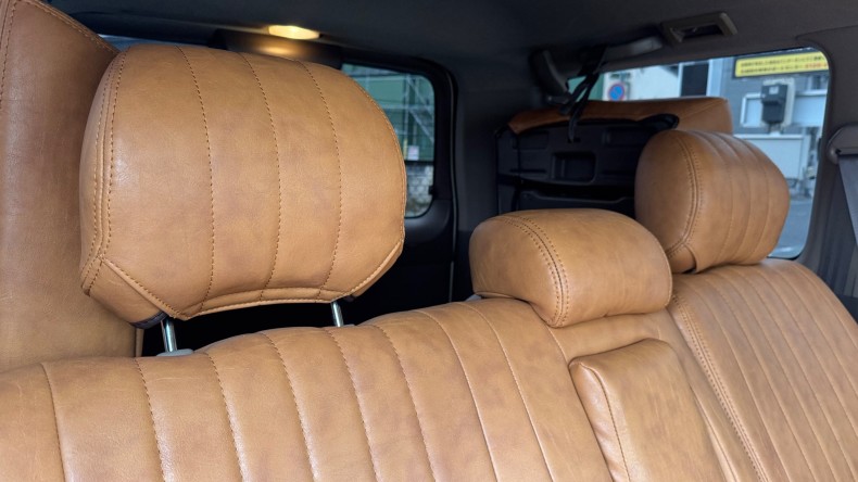 内装後方シート