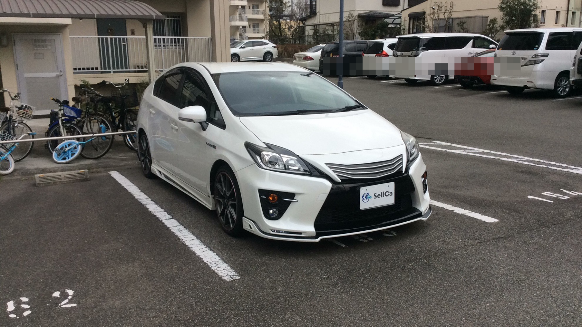 外装右前
