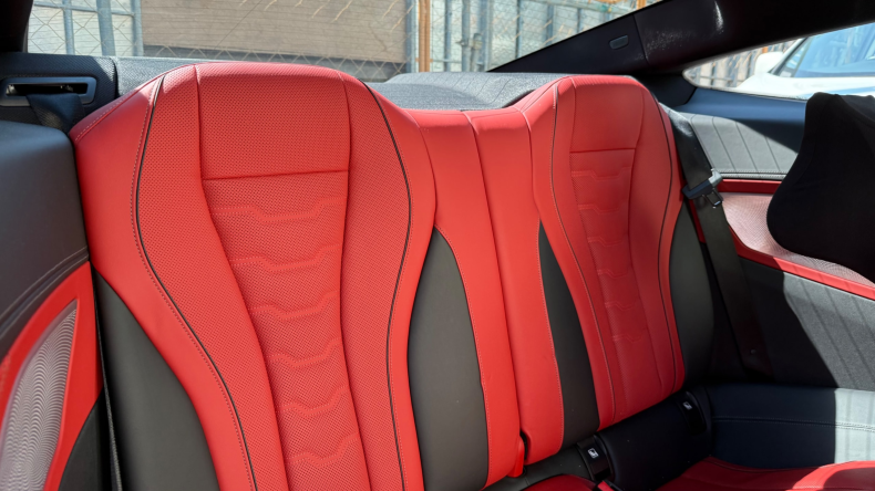 内装後方シート