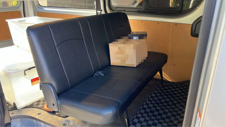 内装後方シート