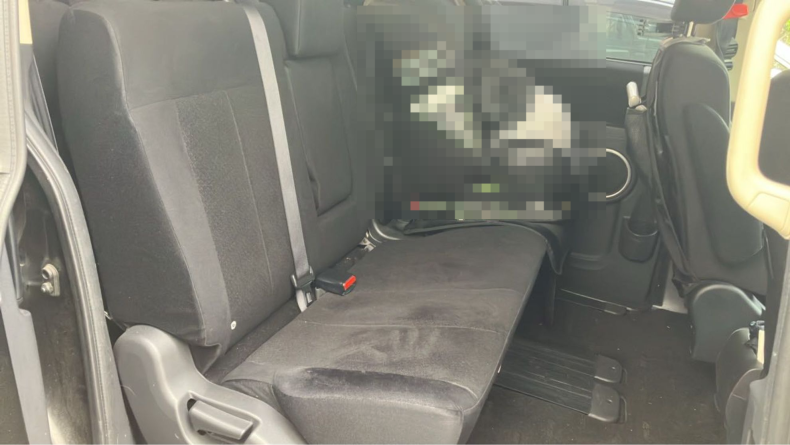 内装後方シート