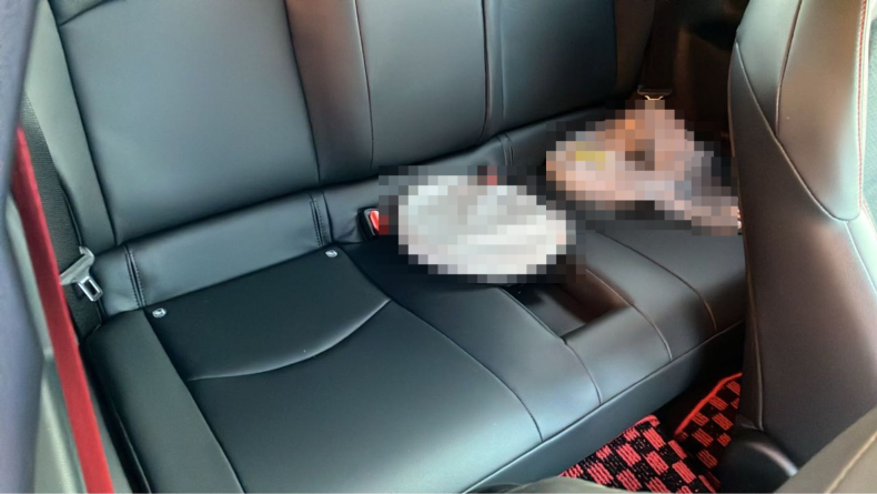 内装後方シート