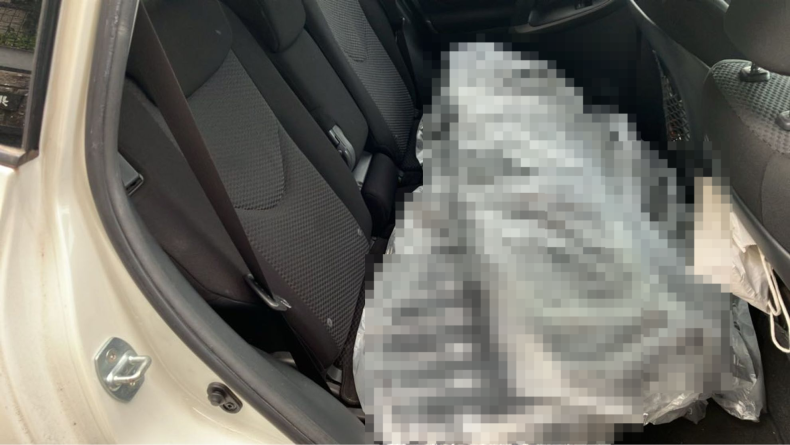 内装後方シート