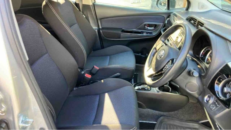 内装前方シート