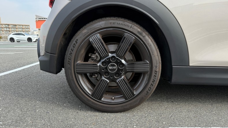 タイヤホイール後