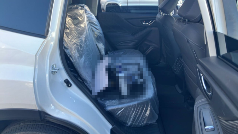 内装後方シート