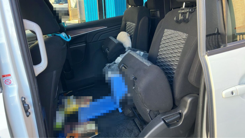 内装後方シート