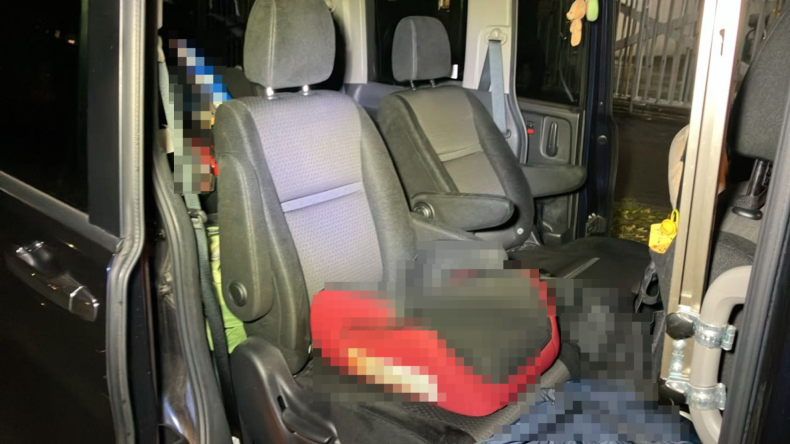 内装後方シート