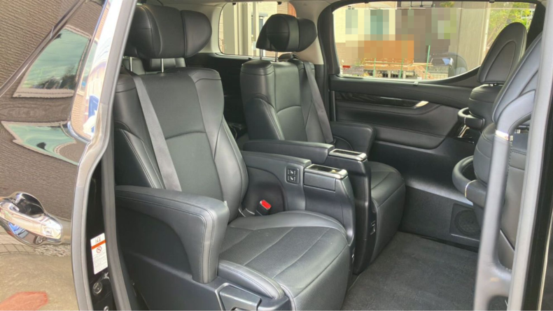 内装後方シート