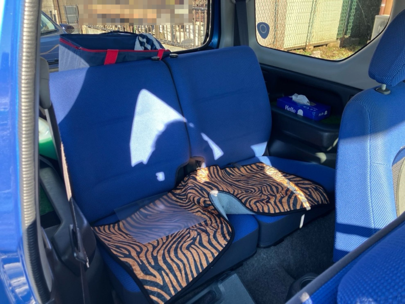 内装後方シート