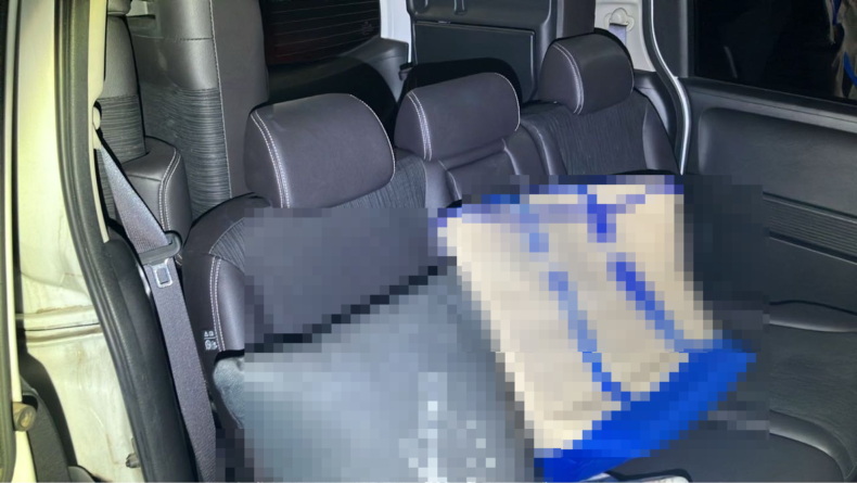 内装後方シート