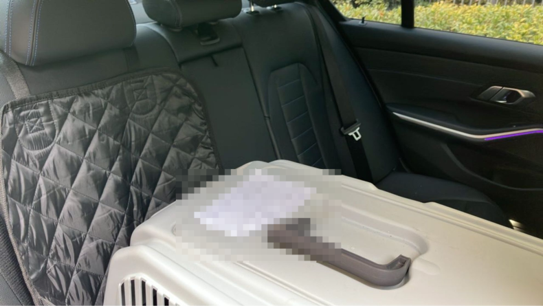 内装後方シート