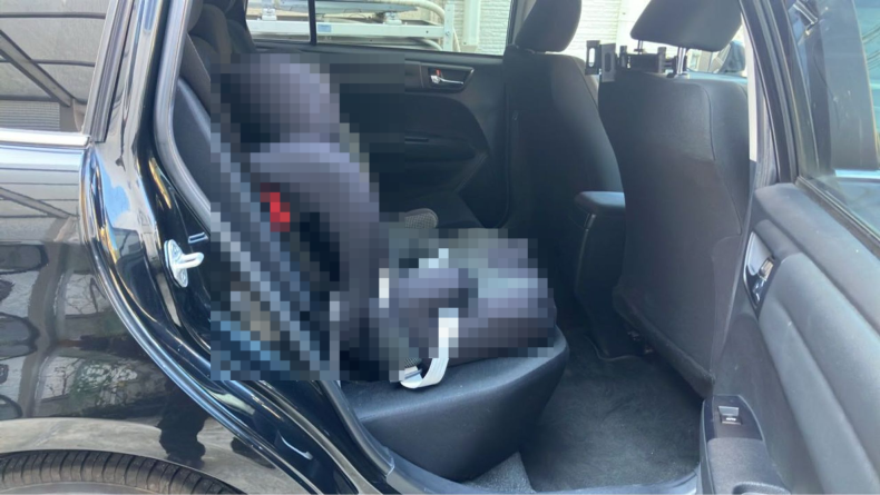 内装後方シート