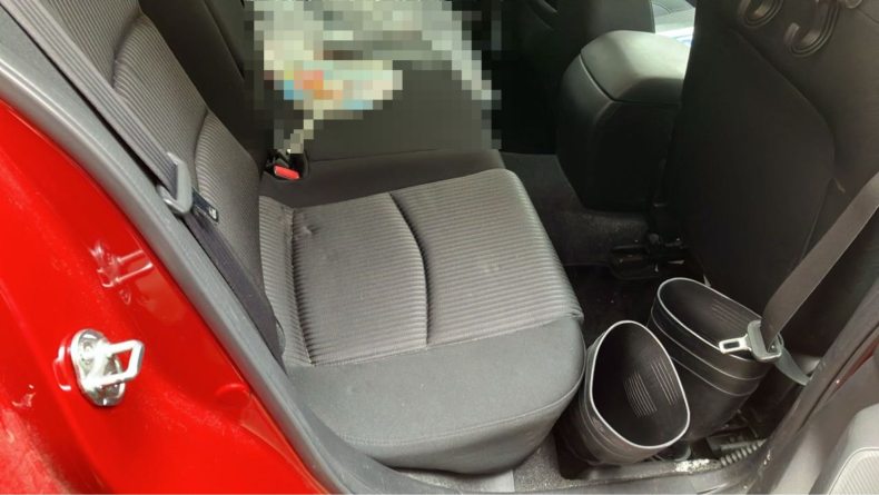 内装後方シート