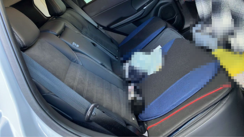 内装後方シート