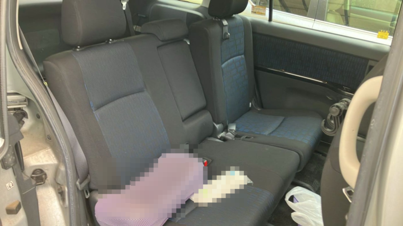 内装後方シート