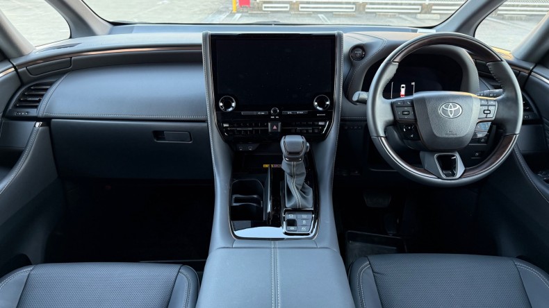 内装インパネ全体