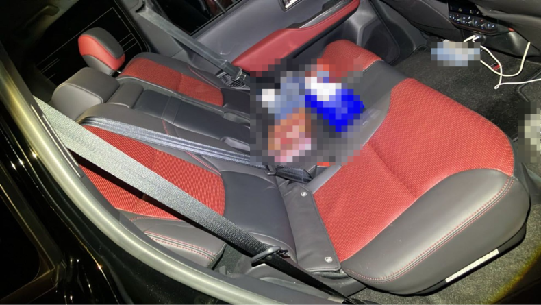 内装後方シート