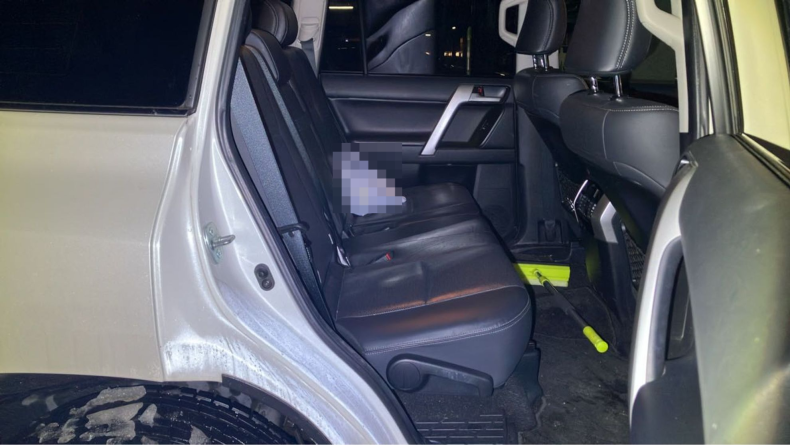 内装後方シート