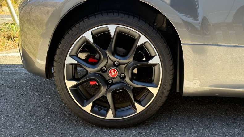 タイヤホイール後