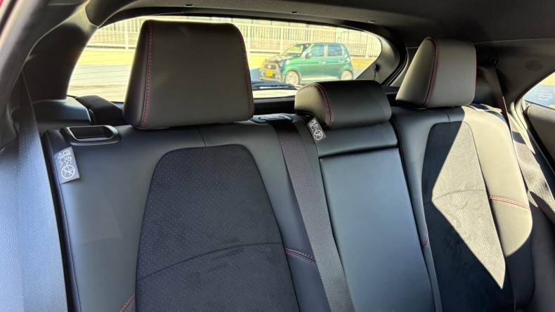 内装後方シート