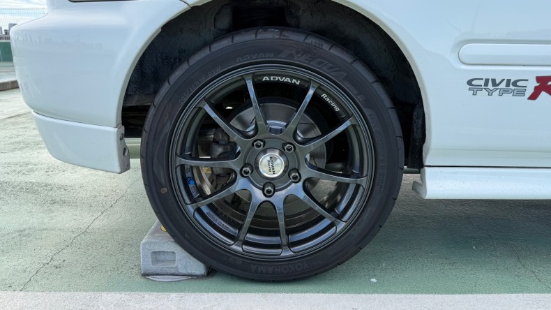 タイヤホイール後