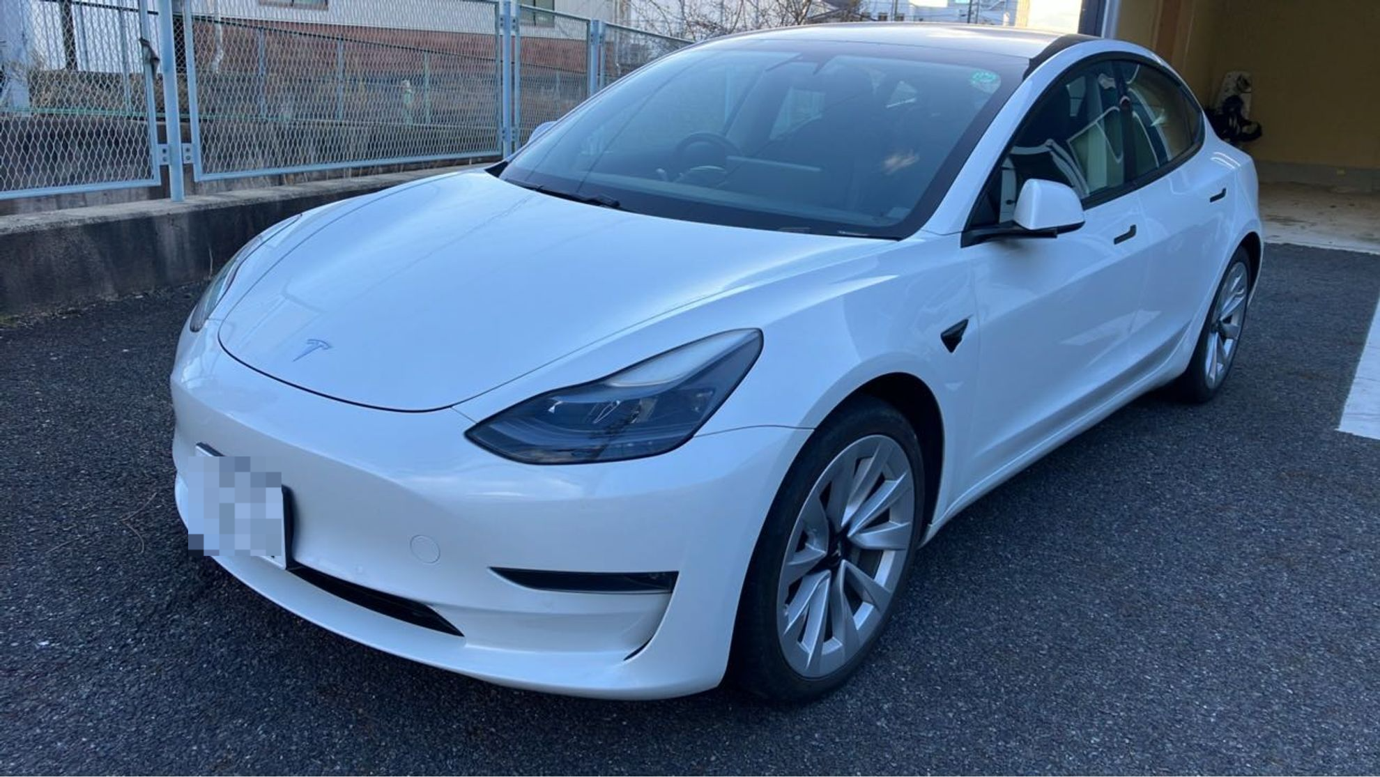 テスラ モデル３の売買実績画像