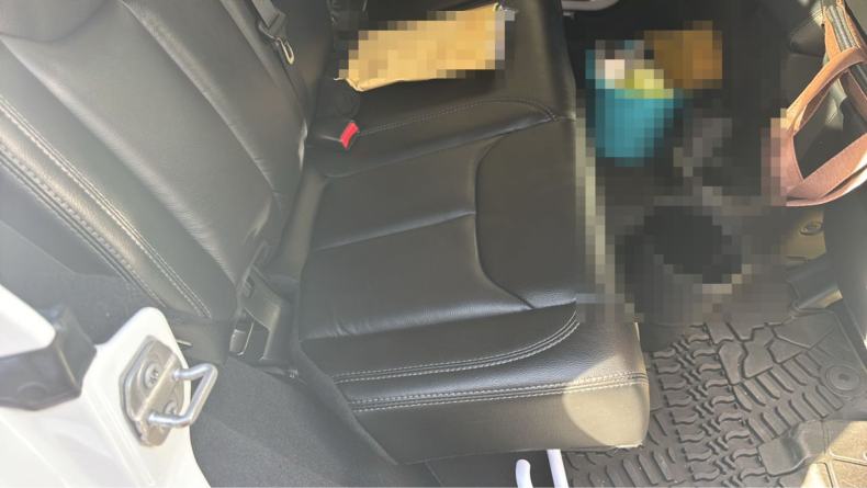 内装後方シート