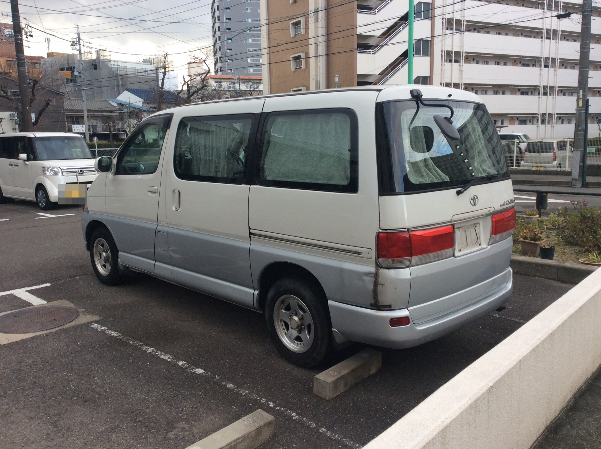 外装左後方