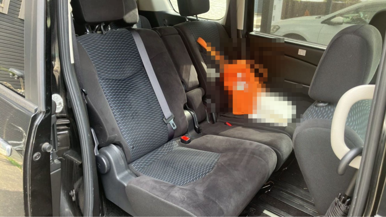 内装後方シート