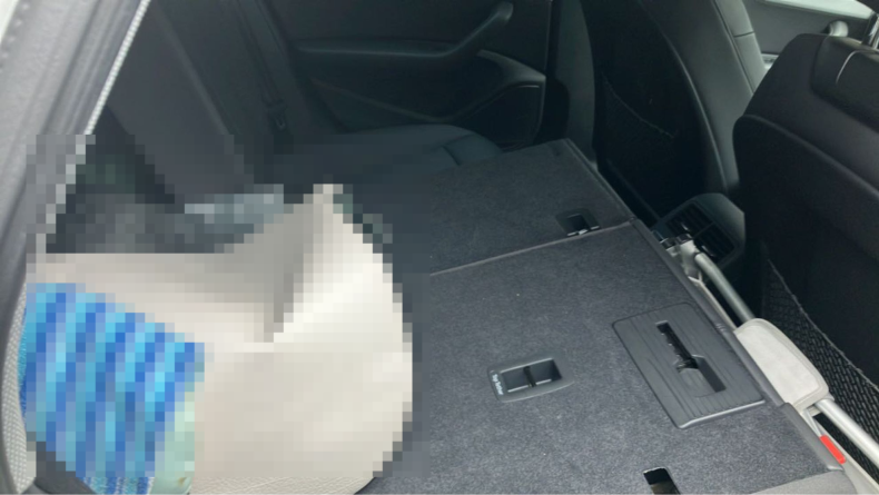 内装後方シート