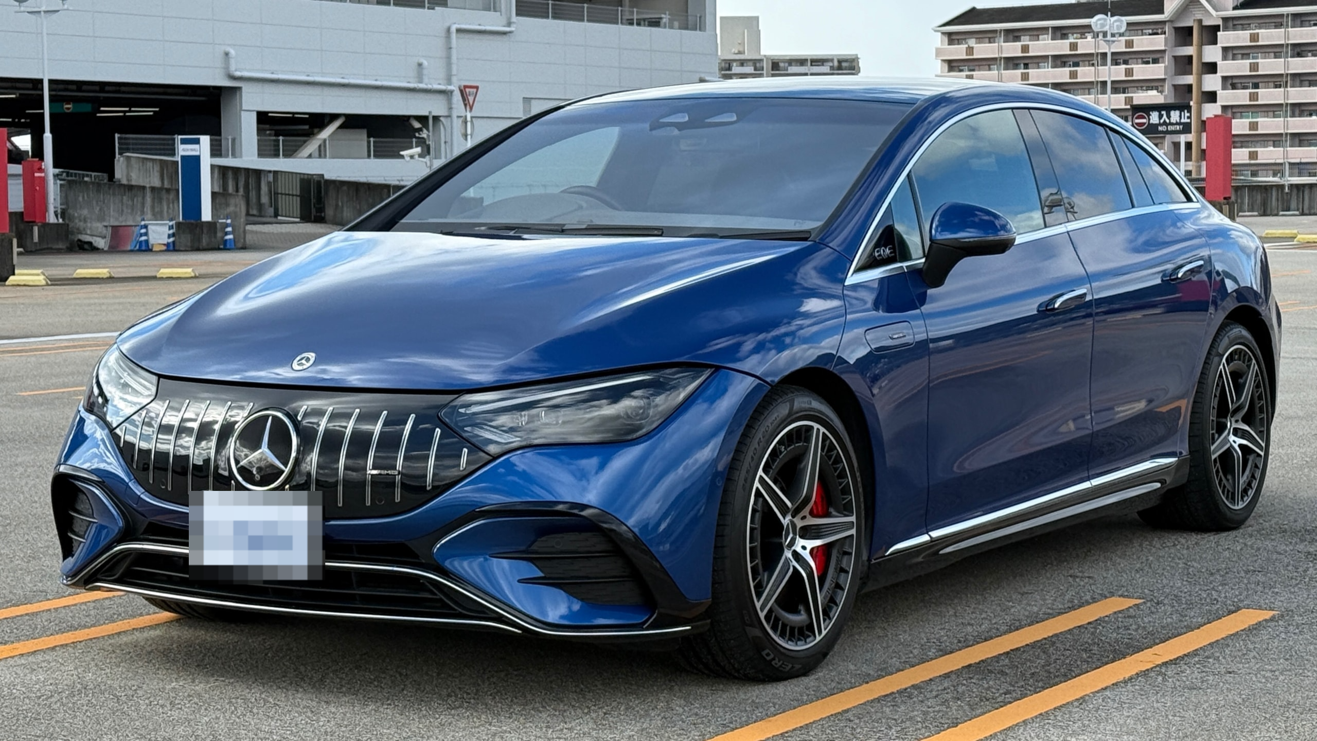 メルセデスＡＭＧ ＥＱＥの売買実績画像