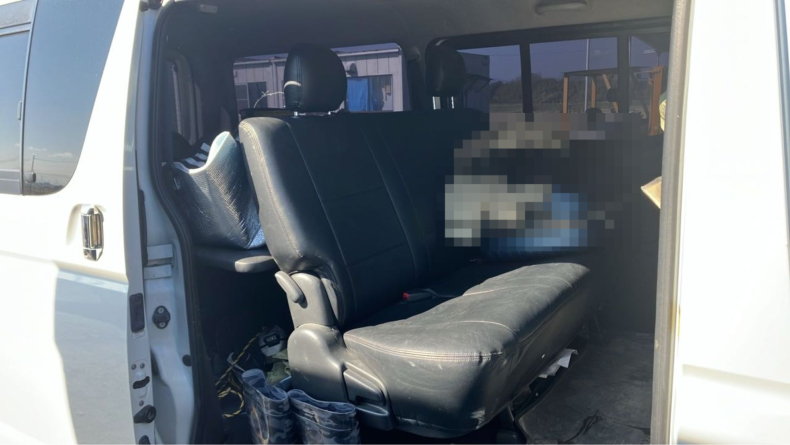 内装後方シート